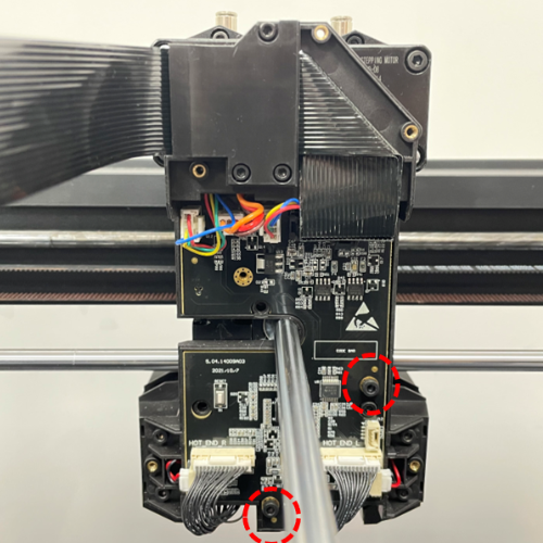 Raise3D Pro3 Extruder Controller Board geïnstalleerd achterop de printkop | Bits2Atoms